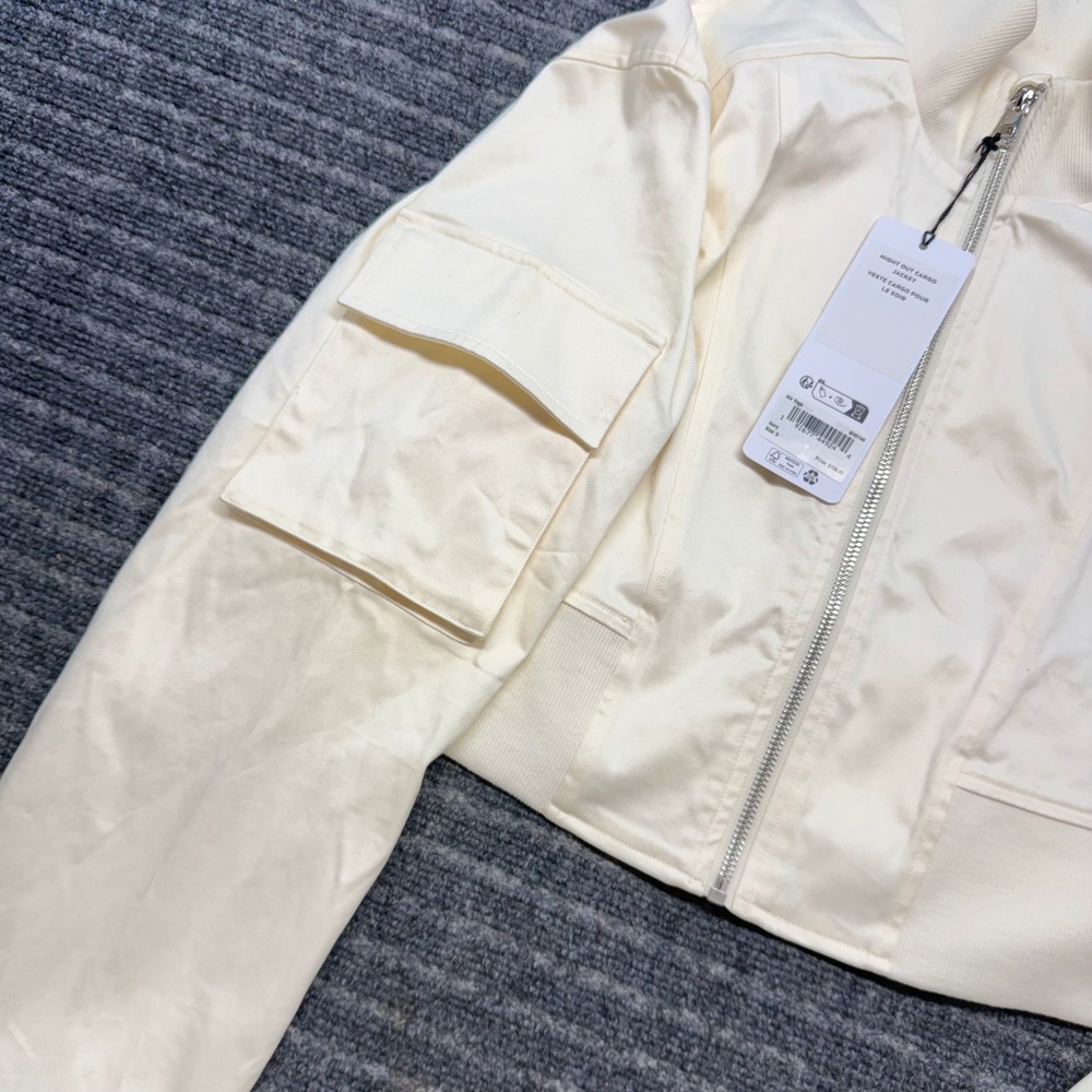 Alo Yoga Night Out Women's Cargo Jacket Ivory NWT's Cotton Twill Boxy Cropped. - Picture 7 of 14